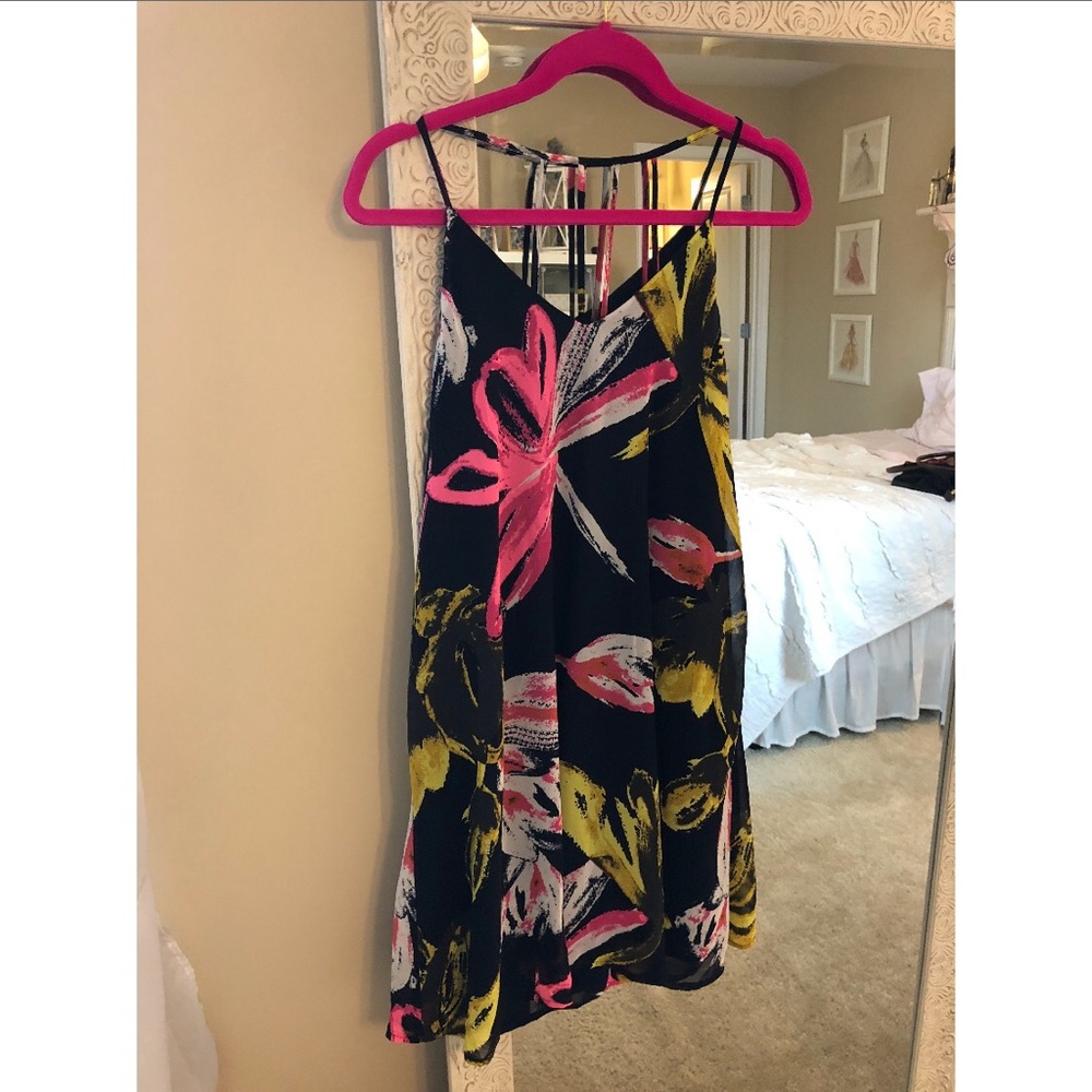 MOVING SALE Tropical print summery dress